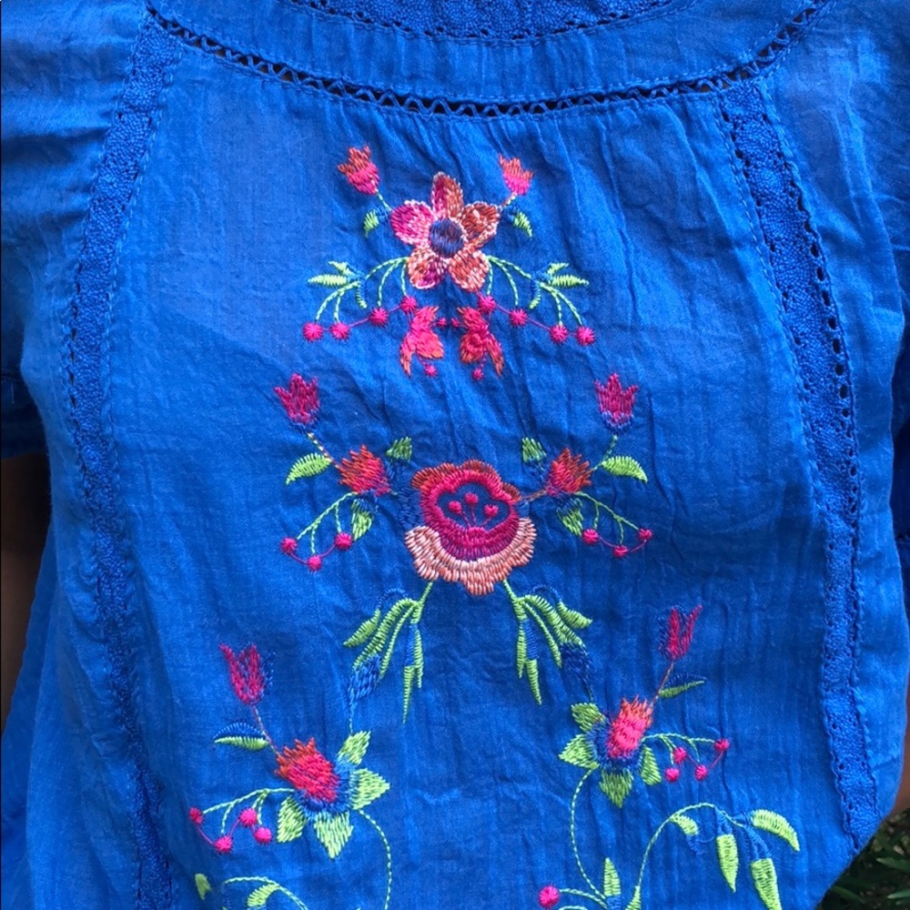 Embroidered Top - Picture 2 of 8